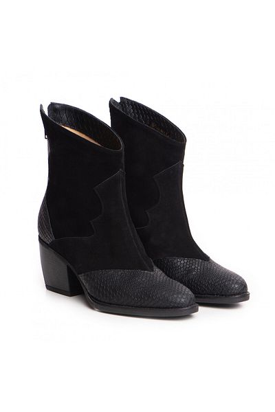 Vanilla Days Selene boots made of black genuine leather and black suede