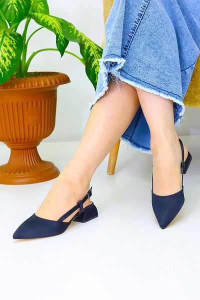 Weynes Women's Black Plain Supported 3 cm Heeled Shoes Wsb3052