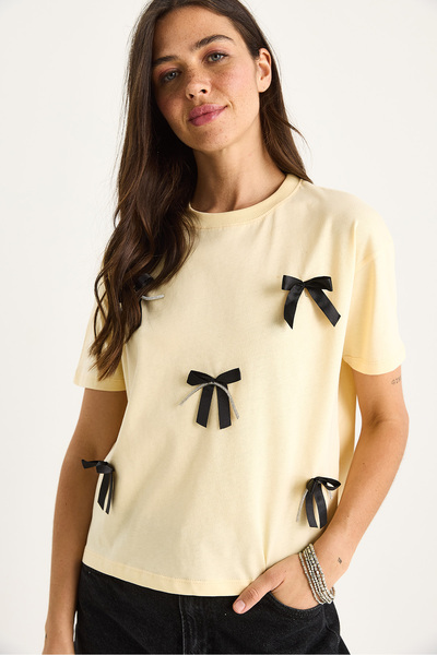 Bianco Lucci Women's Satin Ribbon Accessory Stone Detailed T-Shirt 60602011