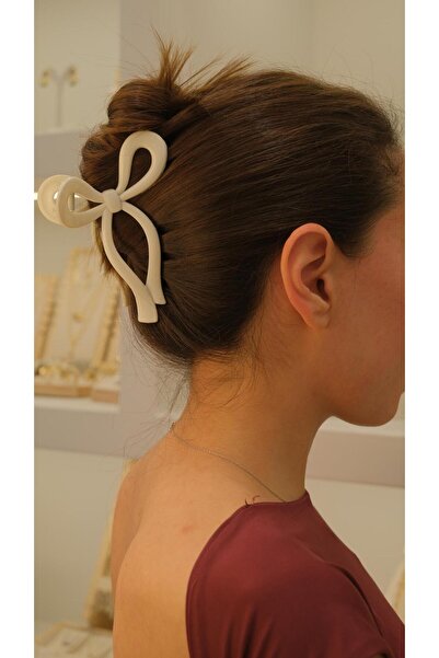 Jerie Large Bow Latch Buckle
