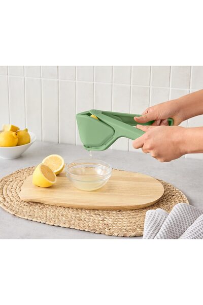 Tchibo Space Saving Citrus Juicer