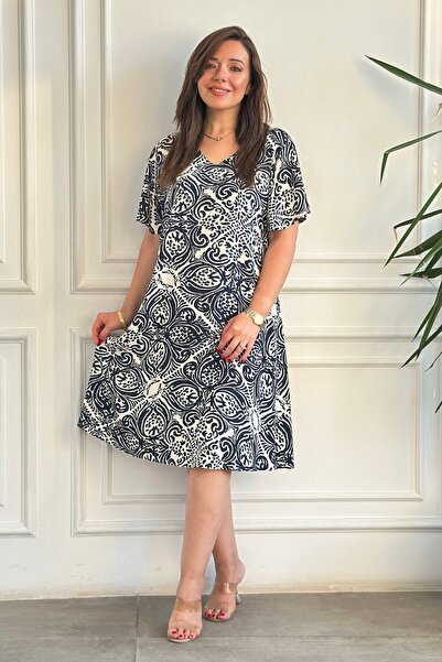 yb yağmur butik Φόρεμα από βισκόζη με μανίκια αγγέλου και σχέδιο στο λαιμό σε...