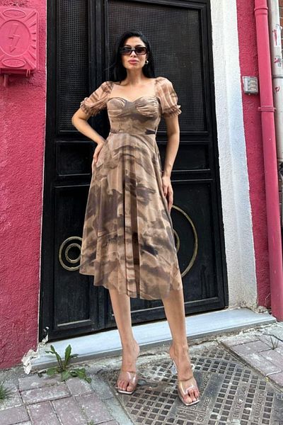Mossta Short Sleeve Sweetheart Neckline Patterned Tulle Dress - Brown