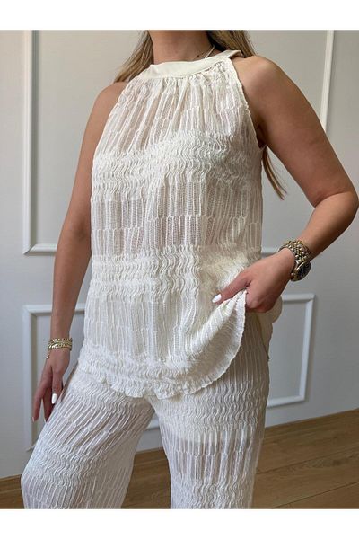 Size Özgü Ecru Halter Neck Lace Detail Blouse