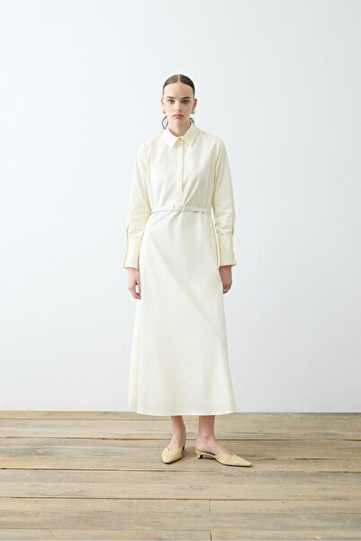 TERZİ DÜKKANI فستان نوفا بابلين بقصة واسعة من الورق اللامع ECRU