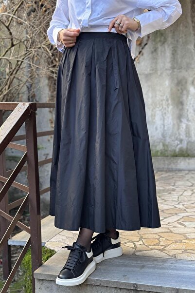 Venöve Women's Black Skirt - Detailed Parachute Fabric