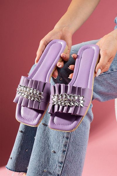 FUGA MODA Thor Lilac Folded Leaf Stone Detailed Slippers