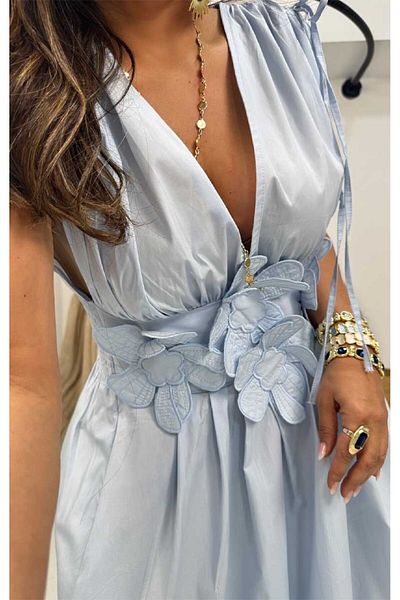 Sohotique By P Φόρεμα με κεντημένο λουλούδι Baby Blue