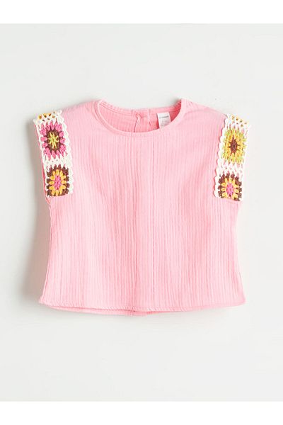 LC Waikiki Pink Embroidered Girl's Blouse and Shorts 2-Piece