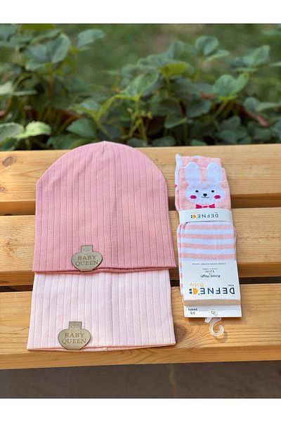 BETSY STUDIO Baby Girl Beanie & Socks Set Gift