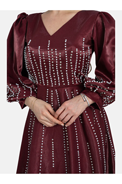 Nice Model Burgundy Sequined Maxi Dress Long Sleeve Evening Gown with Sparkly Embellishments