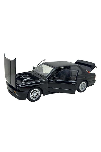 JPT Macheta BMW E30 M3 negru ursulet 1:24 cu sunet, lumini, pornire pe volan, resort