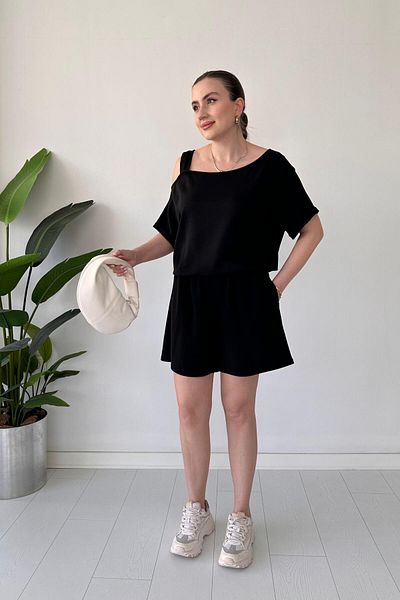 MaziButik Shoulder Strap Shorts Jumpsuit Black