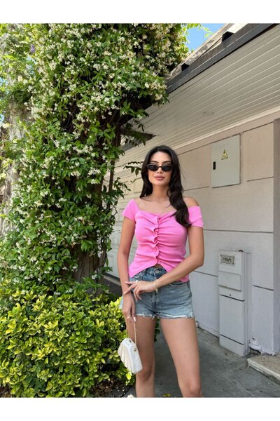 QADİSH KADIN ÖNÜ FIRFIR DETAYLI KAPLAMA DÜĞMELİ KISA KOLLU TOP