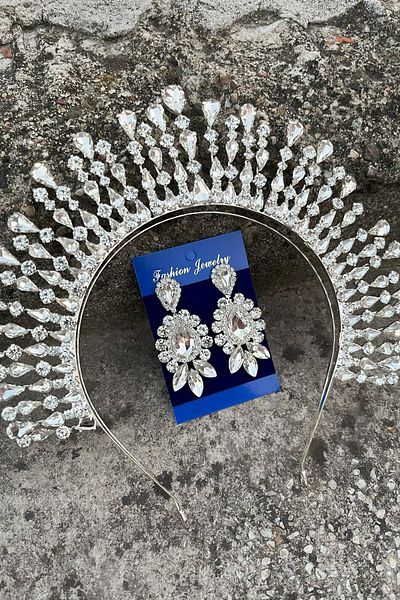 Hobigram Michaelle Silver Bridal Henna Crown Special Occasion Accessory Women's Crown and Three Shuttle Earrings Set