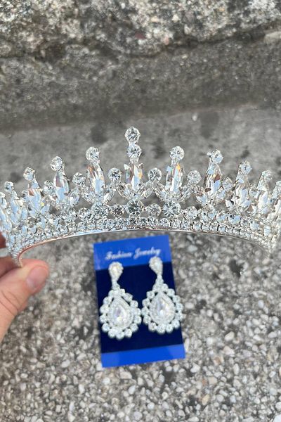 Hobigram Ivanna Silver Bridal Henna Crown Special Occasion Accessory Women's Crown and Drop Shuttle Earring Set