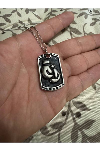 Herşey Nota Ringin Identity – Unisex Tag Necklace with 2 Boxing Gloves Figures (60 cm Chain)