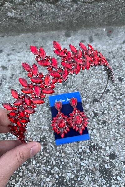 Hobigram Regina Red Bridal Henna Crown Special Occasion Accessory Women's Crown and Wide Shuttle Earring Set