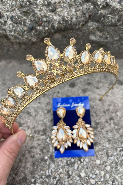 Hobigram Renata Gold Bridal Henna Crown Special Occasion Accessory Women's Crown and Wide Shuttle Earring Set