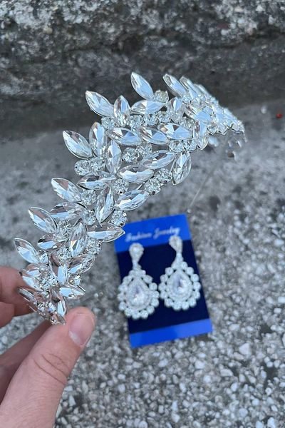 Hobigram Regina Silver Bridal Henna Crown Special Occasion Accessory Women's Crown and Drop Shuttle Earring Set