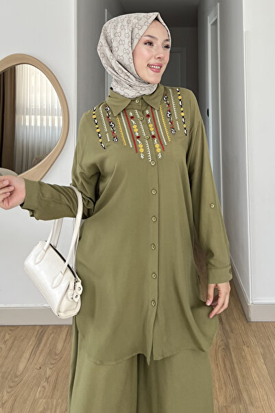 SaklıButik Aybike Symmetrical Embroidery Suit Sk-8535