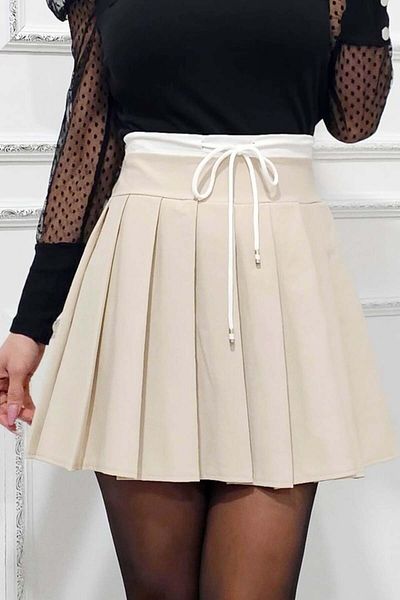 FashionForYou Fustă scurtă plisată cu talie înaltă Pettra și șnur, crem, L