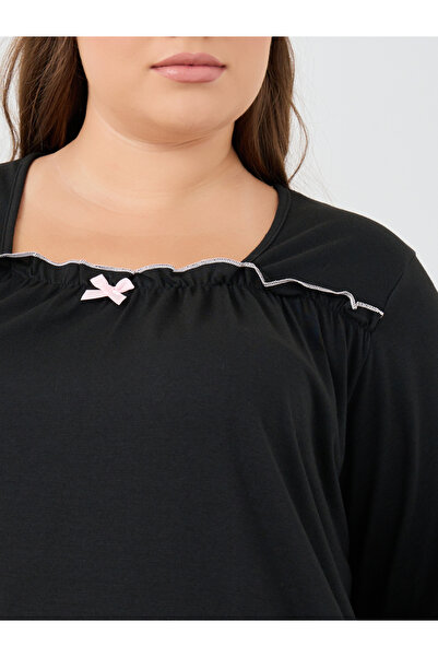 Styli Plus Size Contrast Lettuce Edge Gathered Neck Nightdress with Ruffle Hem