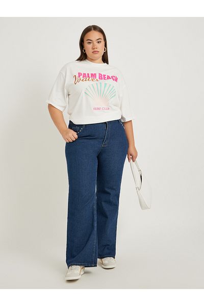 Styli Plus Size Graphic Print Short Sleeve Oversized T-Shirt