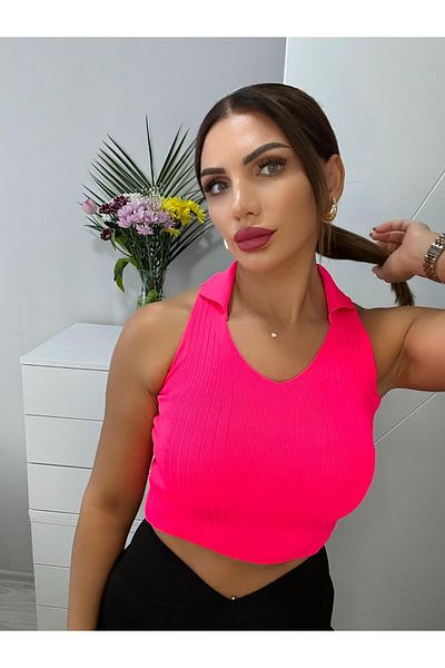 sterktekstil Women's Collared Solid Color Crop T-Shirt