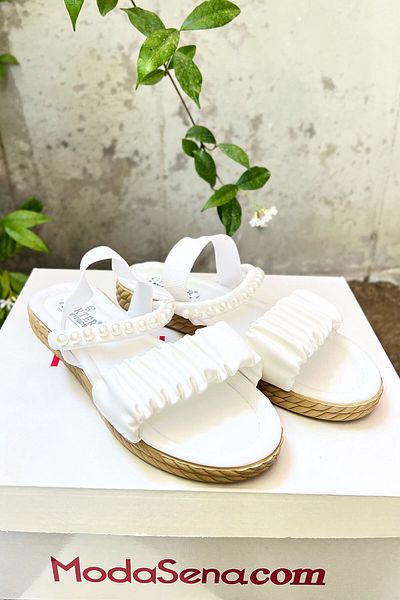 EBRUTESETTÜR Pearl Detailed Sandals