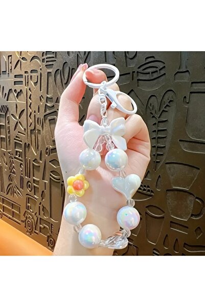 Papatya Kelebek Fiyonklu ve Kalp Desenli Beyaz Renkli Boncuk Anahtarlık, Çant...