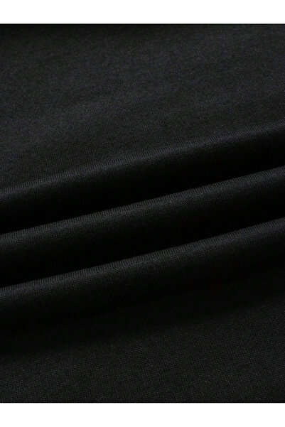 De Carte Streak Beyaz Kırmızı Baskılı Likralı Siyah Erkek Şort