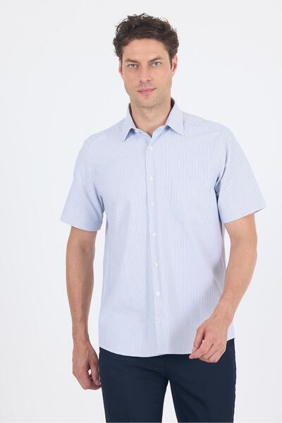 İmza Σκούρο μπλε ναυτικό πουκάμισο με σκληρό γιακά, κοντό μανίκι, τσέπες και ...