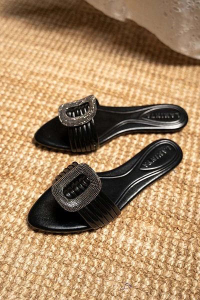 LamintaGlobal Hola Black Stone Detailed Flat Women's Slippers