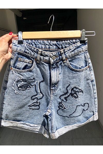 Gözde Tasarım Butik Women's Stoned Blue High Waist Medium Size Silhouette Face Embroidered Jeans Shorts