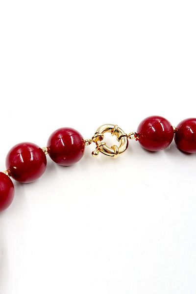 VAGGON Women's Burgundy Gold Piping Large Stone Pearl Design Necklace Prmx13825