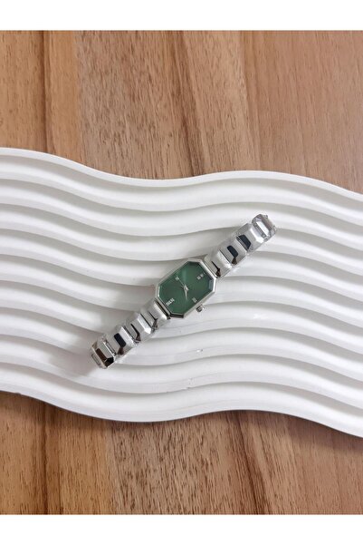 LOOQ Stylish Design Wonder New Model Women's Wristwatch