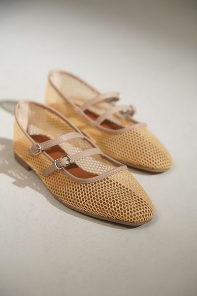 lovitto Women's Ballerinas with Tape Buckle Detail and Leather Mesh Inside