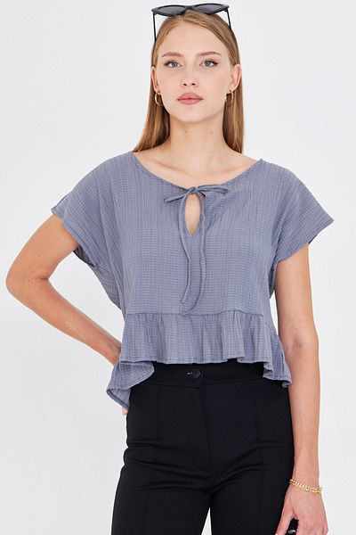 armonika Women's Gray Bat Sleeve Collar Tie Skirt Ruffled Oversize Crop Blouse Arm-24Y001088