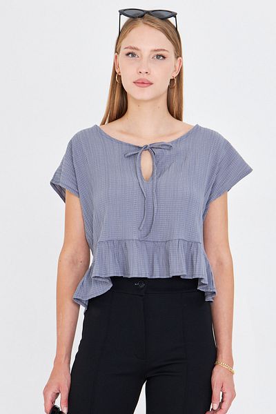 armonika Women's Gray Bat Sleeve Collar Tie Skirt Ruffled Oversize Crop Blouse Arm-24Y001088