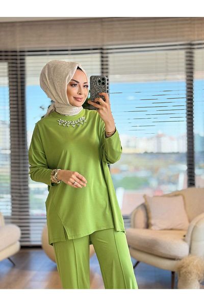 ALANURMODA Suit with Stone Collar