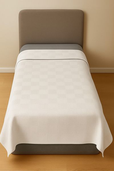 LaLiva White Checkered Single Children's Pike Size: 120X160 cm
