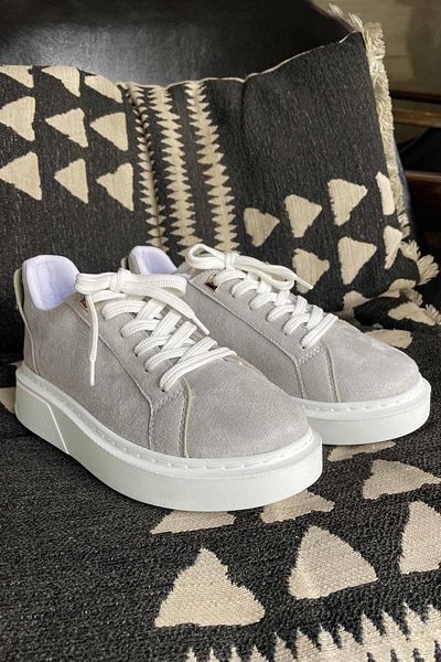 Bambi Damen-Sneaker aus grauem Wildleder K 01824211602