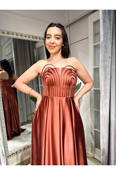 Abiye's KİREMİT RENGİ A KESİM TASARIM DETAYLI GÖĞÜS BALENLİ CEPLİ STRAPLEZ ABİYE