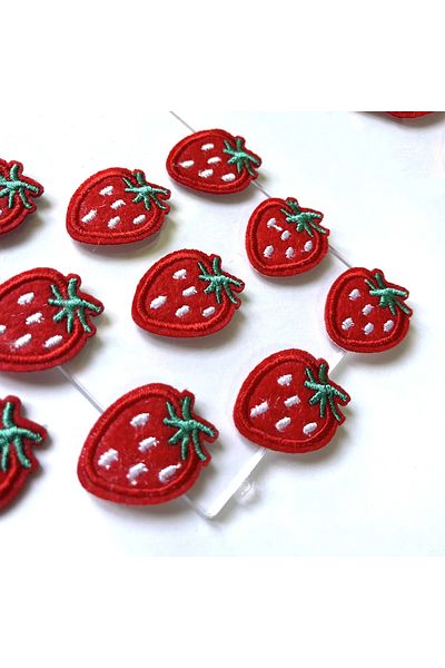 Choice 10pcs Cute Embroidery Mini Strawberry Patches Iron on Applique for Jeans DIY Clothing Accessories