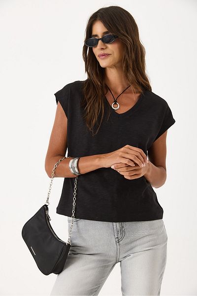 VENA V-Neck Comfortable Fit Sleeveless Flared T-Shirt - Black