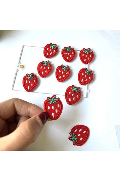 Choice 10pcs Cute Embroidery Mini Strawberry Patches Iron on Applique for Jeans DIY Clothing Accessories
