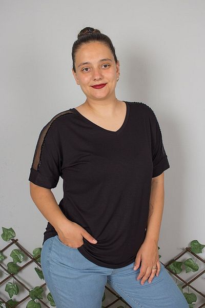 Truva XXL Elegance with Shoulder Tulle Detail – Plus Size Elegant Blouse