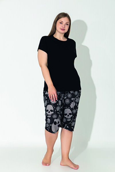 ModaLeaf Black Color Printed Short Sleeve Relaxed Fit Plus Size Capri Pajama Set