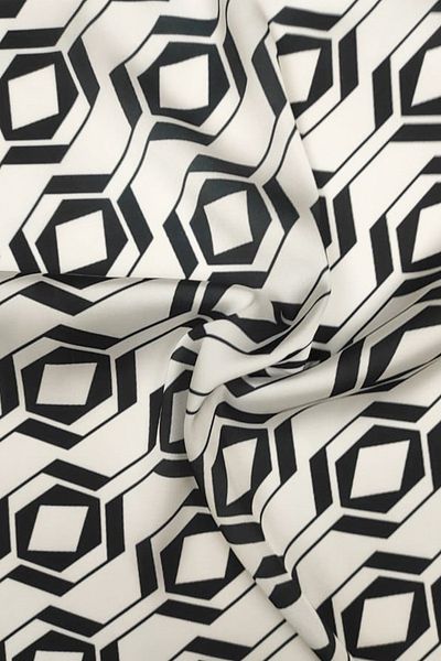 SARDO KUMAŞ Geometric Pattern Digital Printed Chiffon Satin Fabric / Width 1.50 cm - Dress, Curtain and Throw Pillow